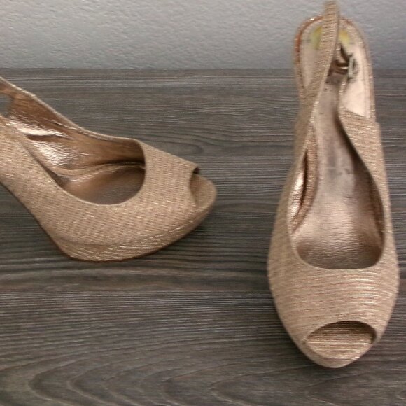Adrianna Papell Shimmery Sparkly Gold Stiletto Heels Shoes Slingback Peep Toe 8 - Picture 2 of 16